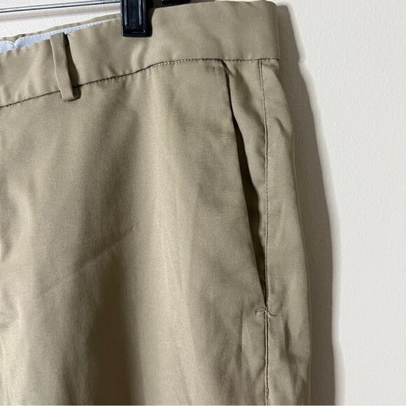 Nike Golf Men’s Flat Front Tan Standard Fit Golf Shorts Size 35 - Picture 3 of 6